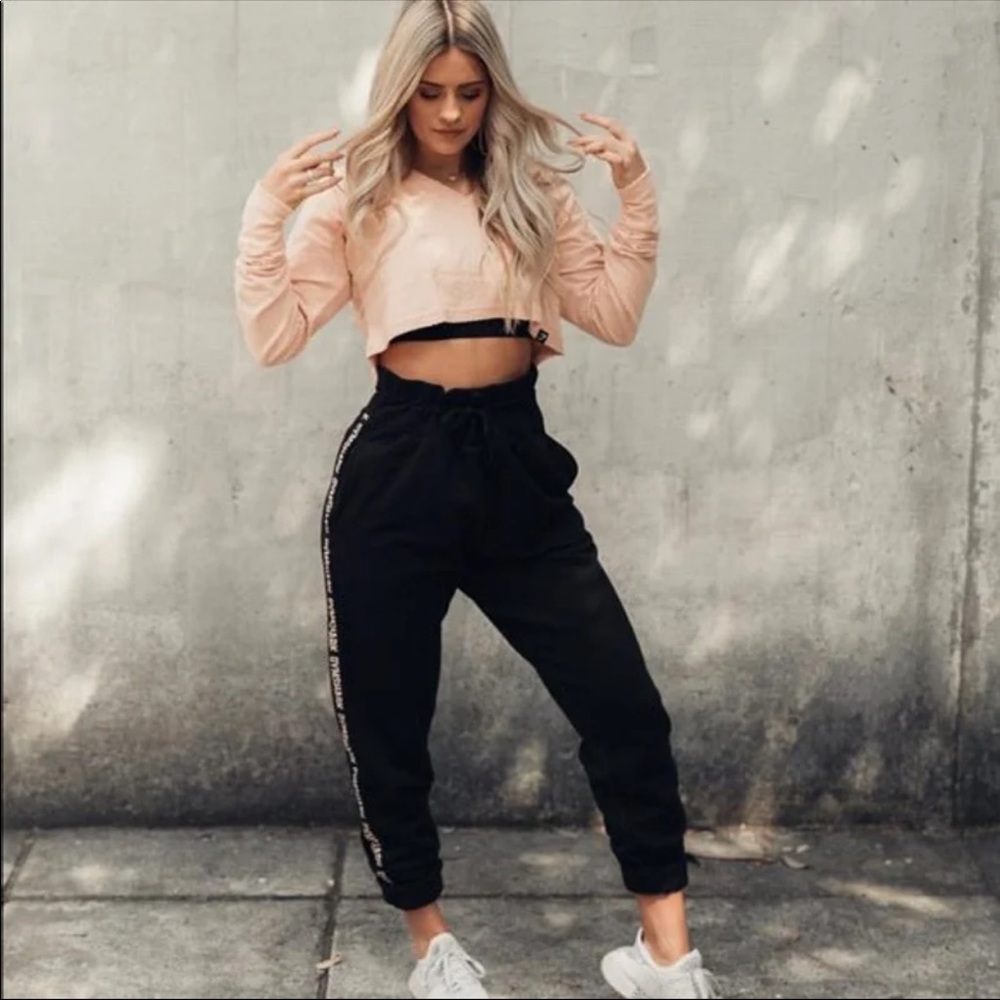 New Gymshark high waist jogger & MINT crop sweater